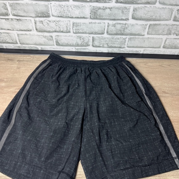 Lululemon Athletic patterned Shorts - Picture 3 of 6